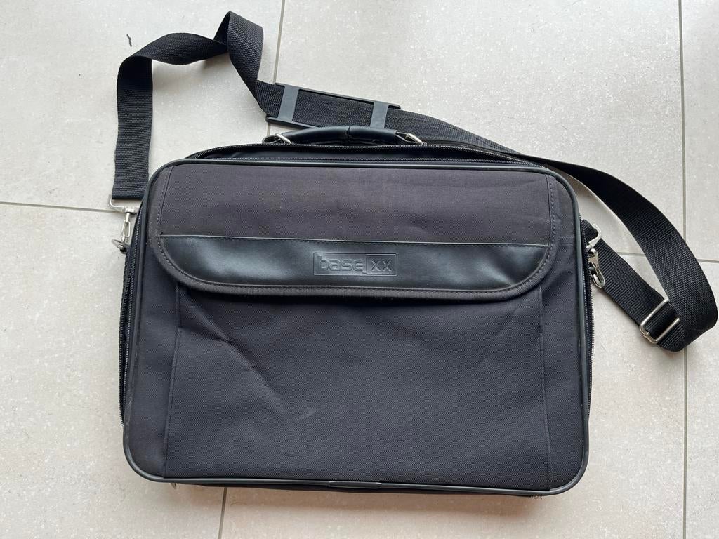 Laptoptas, base xx, Computers en Software, Laptoptassen, Ophalen of Verzenden, 16 inch, Gebruikt, Schoudertas