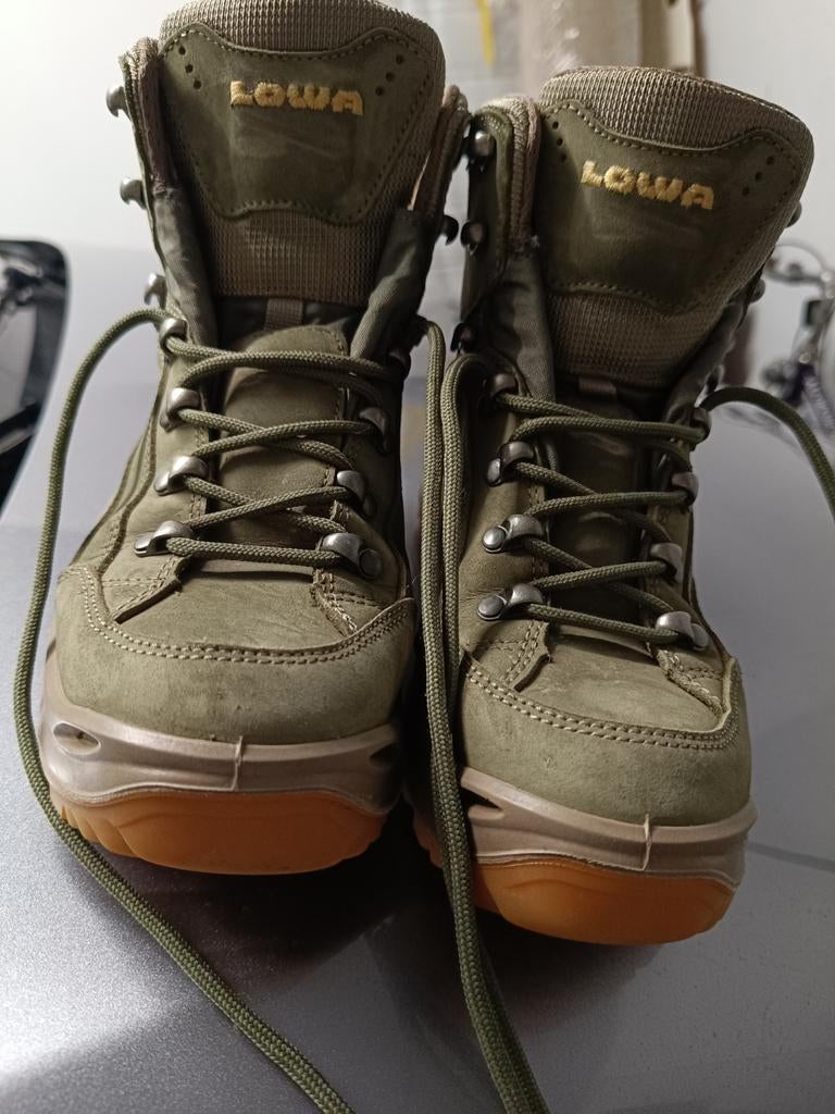 Chaussures de randonnée LOWA, Enlèvement, Comme neuf