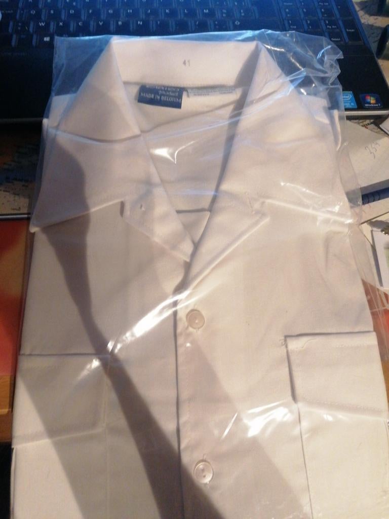 Chemise manches courtes., Enlèvement ou Envoi, Comme neuf