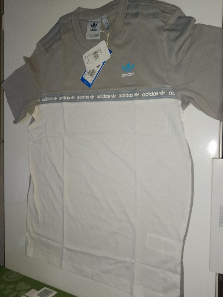 nieuwe t-shirt adidas small S tape new york was 38€, Vêtements | Hommes, T-shirts, Envoi, Neuf, Taille 46 (S) ou plus petite, Adidas