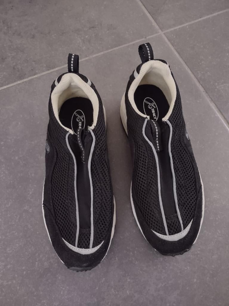 zwarte sportschoenen - X-tract - maat 37, Garçon ou Fille, Comme neuf, Enlèvement, Chaussures de sport