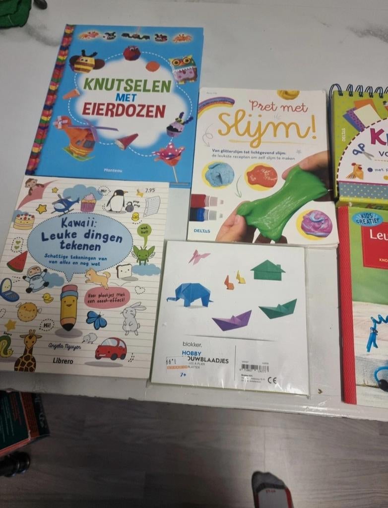 Verschillende nieuwe knutsel boeken ( Color boekje is gratis, Enlèvement ou Envoi, Comme neuf, Autres types