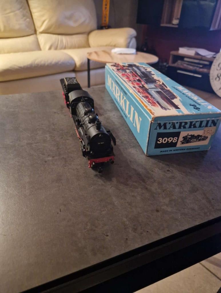 Märklin 3098, Hobby en Vrije tijd, Modeltreinen | H0, Zo goed als nieuw, Locomotief, Märklin, Ophalen of Verzenden
