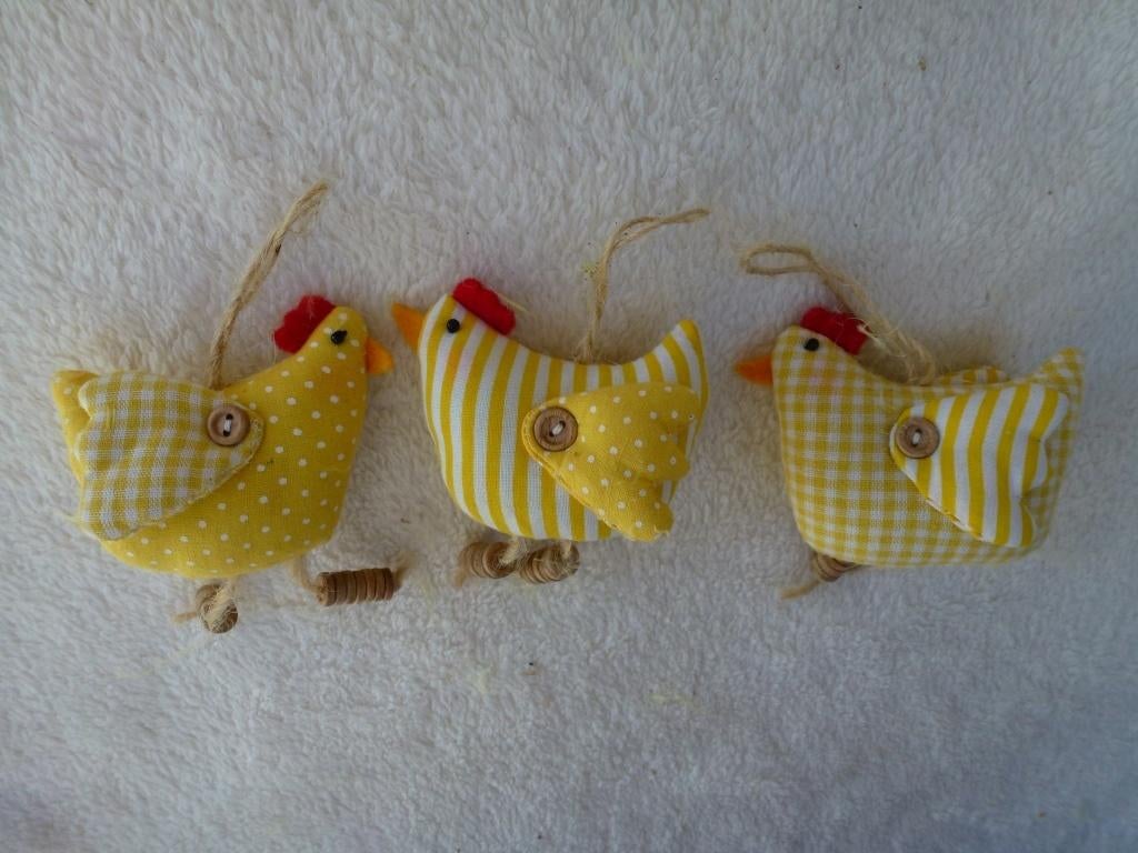 Décoration de Pâques 3 poulets avec boucle en tissu, Divers, Enlèvement ou Envoi, Neuf