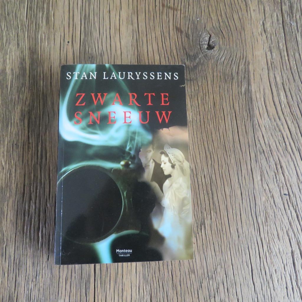 Zwarte sneeuw Stan Lauryssens, Enlèvement ou Envoi