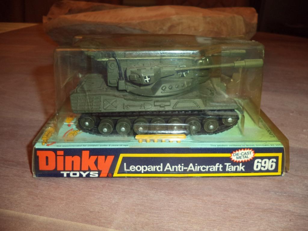 Char antiaérien Dinky Toys Leopard (696), Enlèvement ou Envoi, Comme neuf