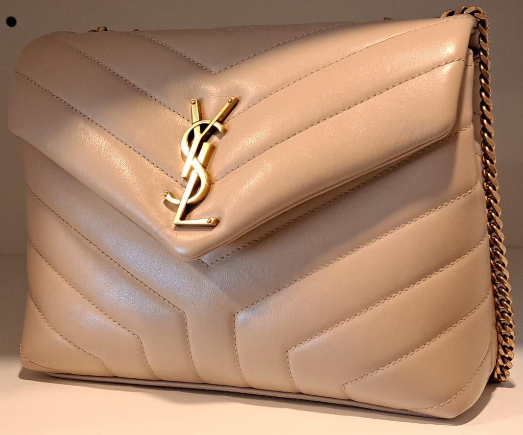 Yves saint laurent loulou small, Handtassen en Accessoires, Tassen | Damestassen, Ophalen, Zo goed als nieuw, Beige, Handtas