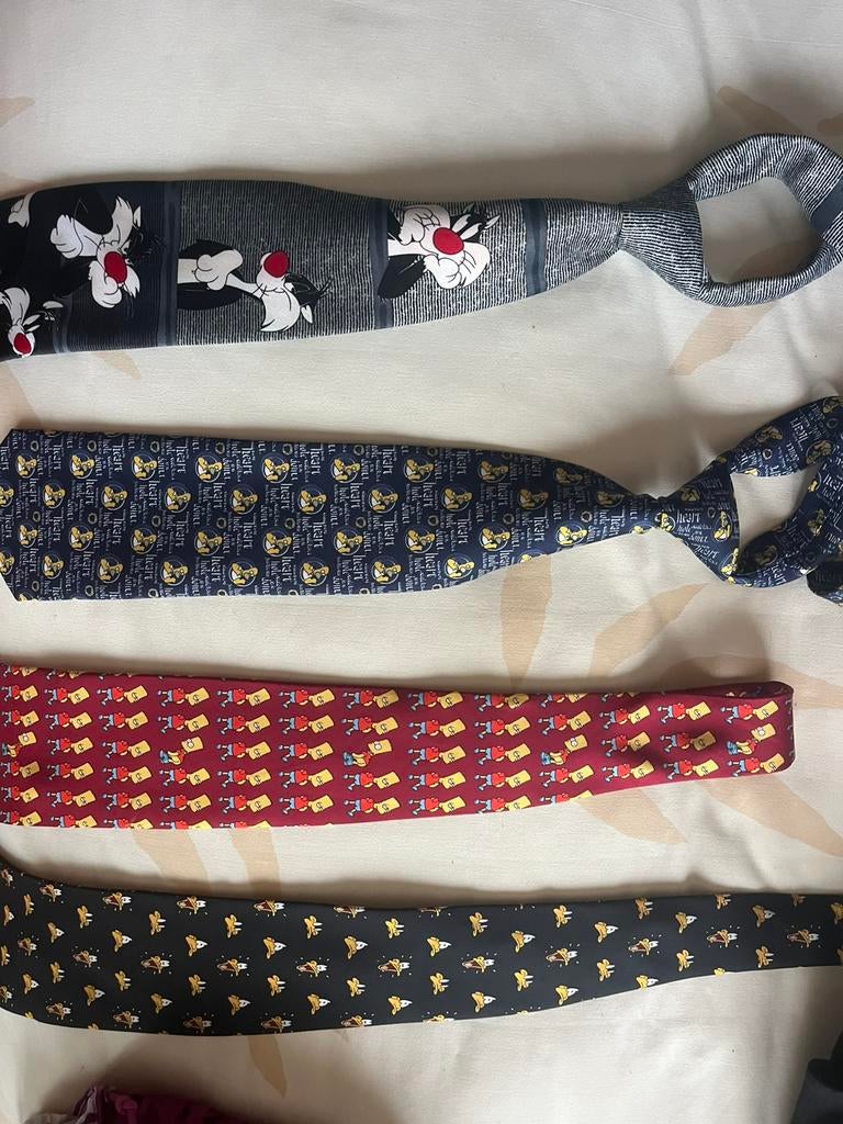 Ludieke stropdas disney homer of bart simpson 4 eur per stuk, Kleding | Heren, Stropdassen, Ophalen of Verzenden, Zo goed als nieuw