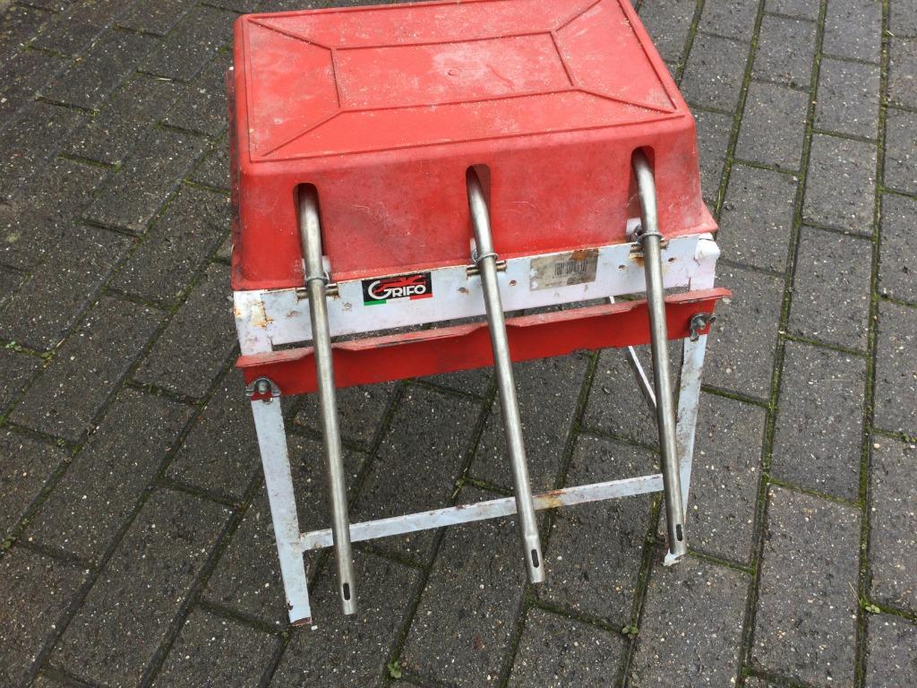 MOPPLEN-WAAIER VAN 3 CM EN „GRIFO” -TANK, Ophalen
