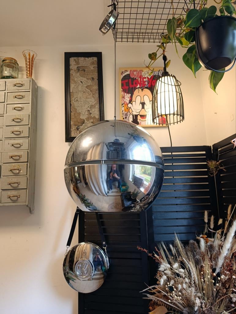 Suspension chromée style space age lucide 2015, Utilisé