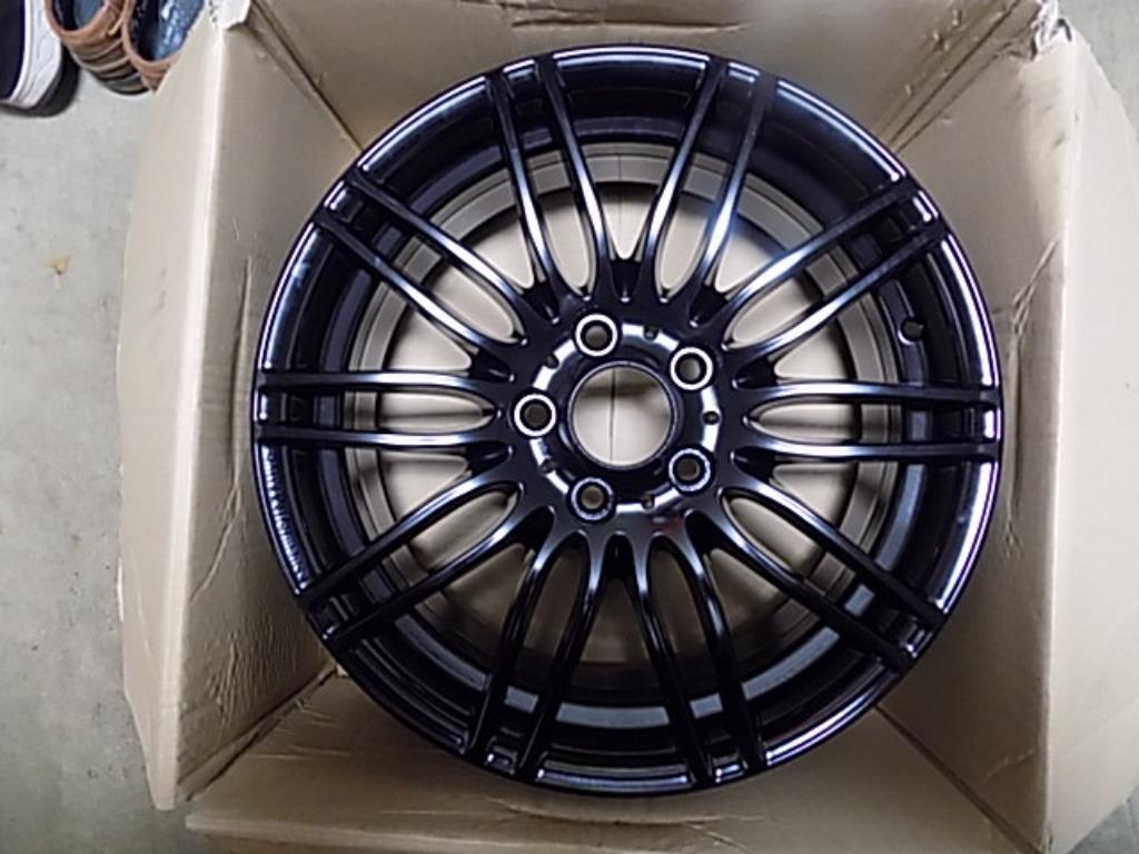 Jante Avant Noire 18 pouces BMW Comme Neuve, Autos : Pièces & Accessoires, Pneus & Jantes, Véhicule de tourisme, Pneus été, 18 pouces