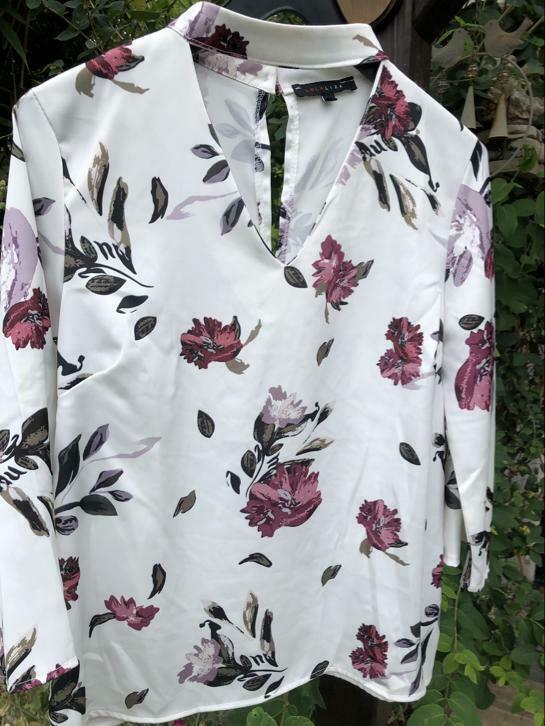 Gebloemde bloes met losse driekwart mouwen, Enlèvement ou Envoi, Taille 38/40 (M)