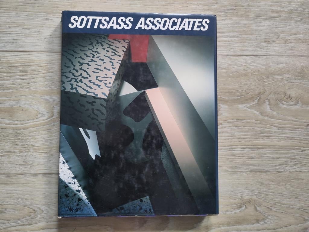 Sottsass associates, Enlèvement ou Envoi, Utilisé