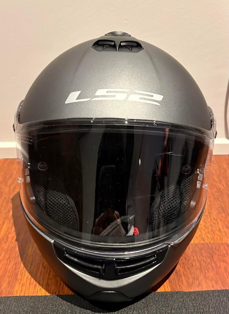 LS2 - motorhelm zelden gebruikt, Dames, Integraalhelm, S, Tweedehands