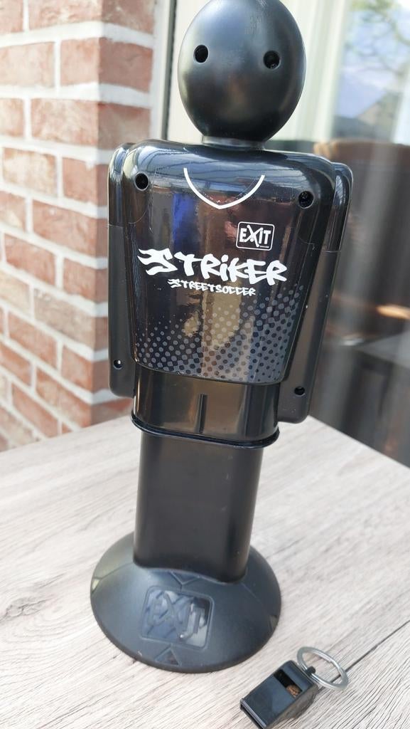Voetbal spel Striker streetsoccer van Exit, Ophalen of Verzenden, Zo goed als nieuw