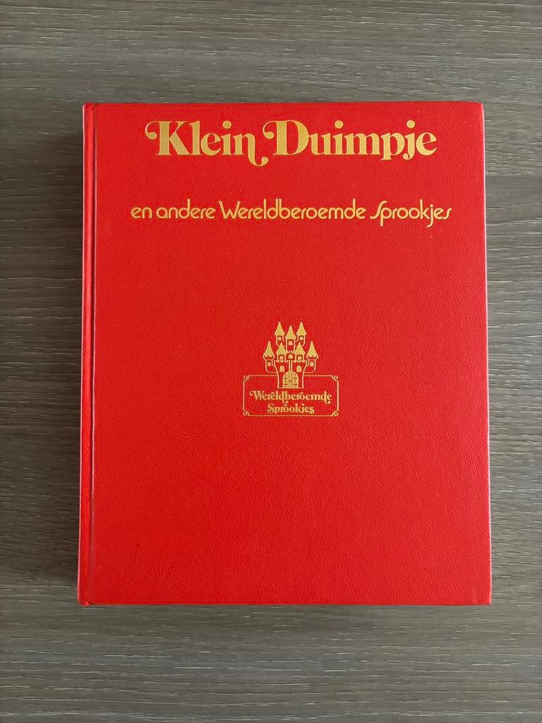 Klein Duimpje en andere wereldberoemde sprookjes (vintage), Boeken, Ophalen of Verzenden, Gelezen