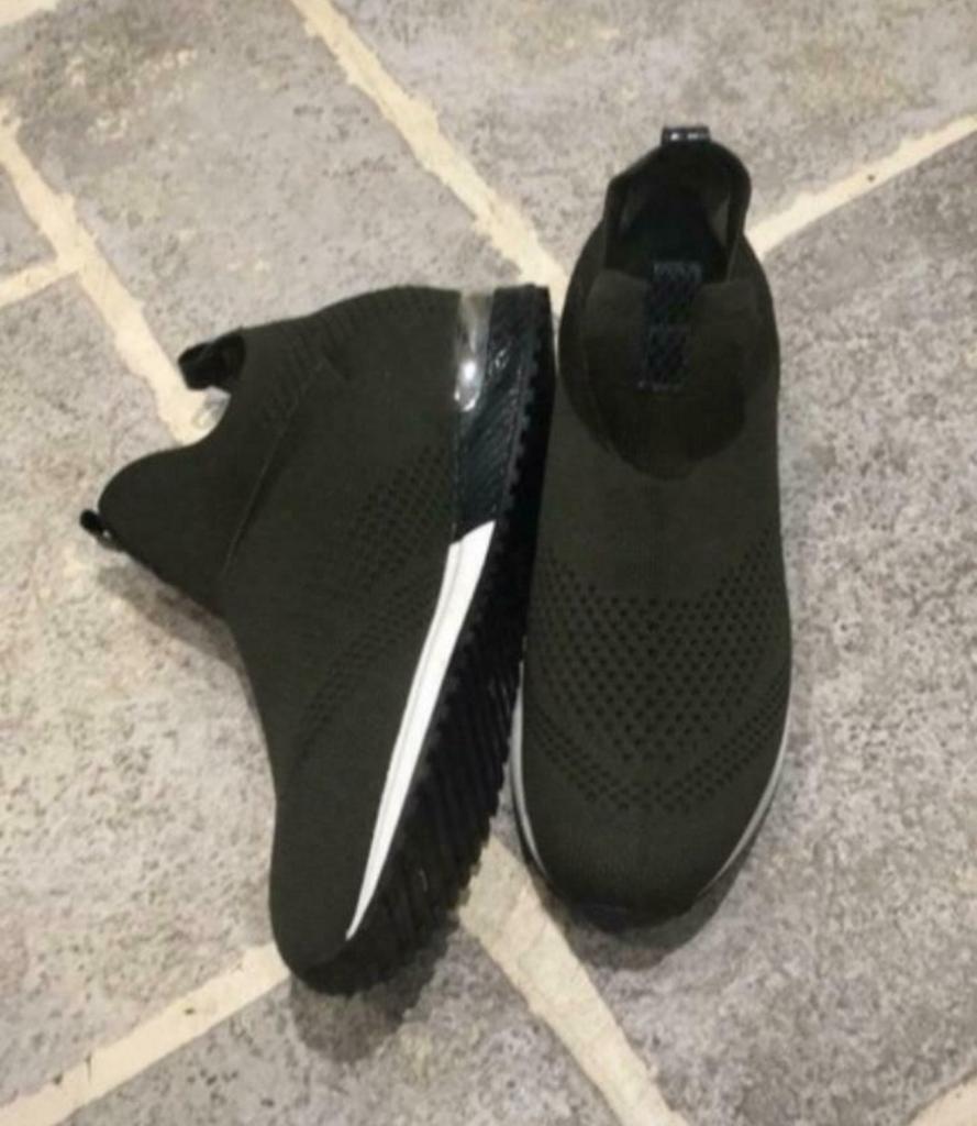 Sneakers Ken M:39, Enlèvement ou Envoi, Comme neuf