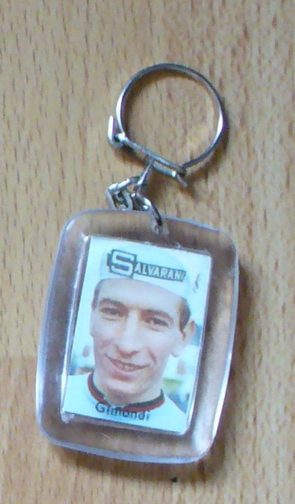FELICE GIMONDI SLEUTELHANGER WIELRENNER GIRO EDDY MERCKX, Ophalen of Verzenden, Gebruikt, Overige typen