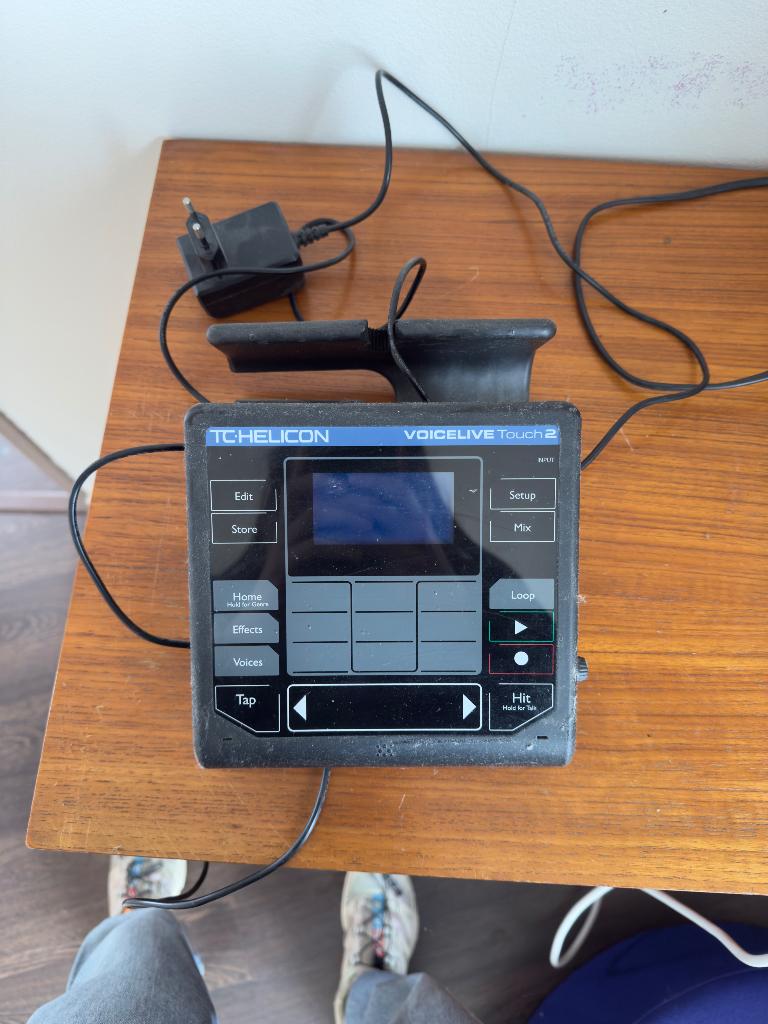 TC Helicon Voice Live 2, Musique & Instruments, Effets, Enlèvement ou Envoi, Comme neuf, Multi-effet