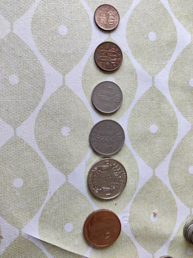 pièces en francs belges et billets de 50 et 20 francs, Enlèvement, Métal, Monnaie en vrac