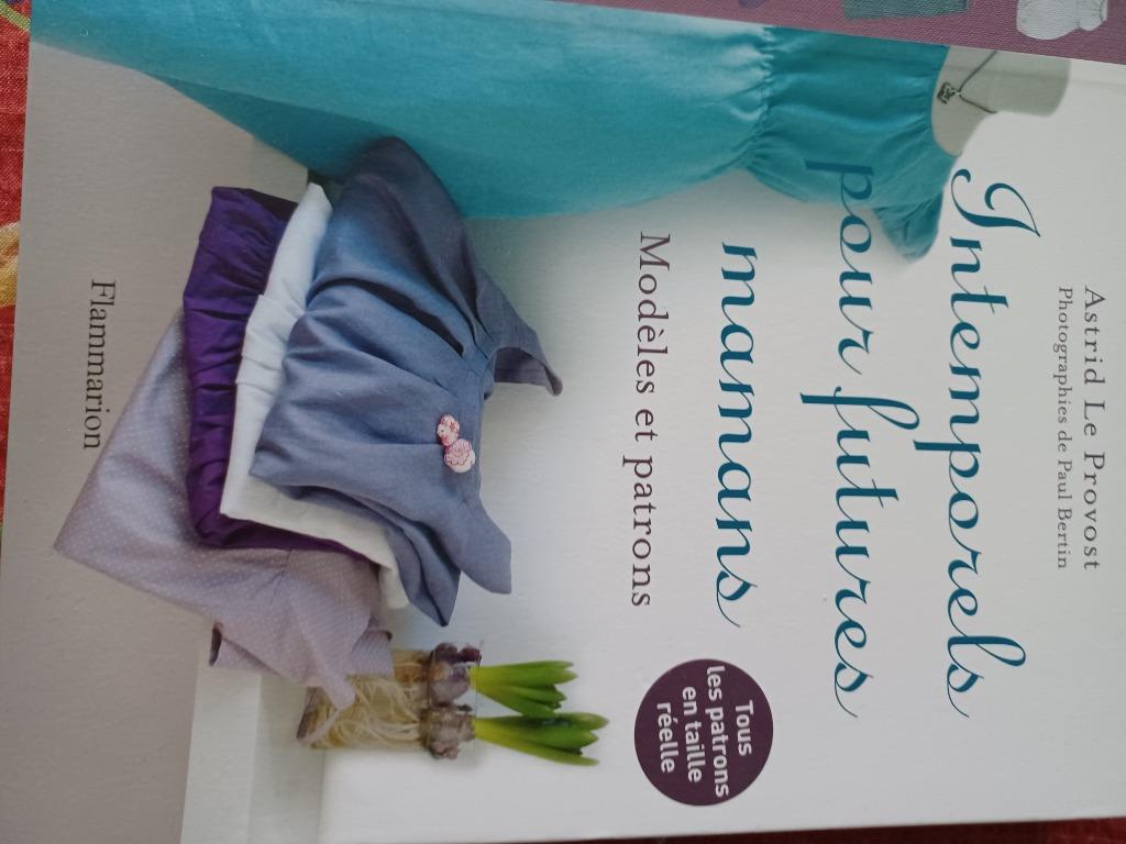 Intemporels pour futures mamans, Broderie ou Couture, Enlèvement ou Envoi, Comme neuf, Anne Le Provost