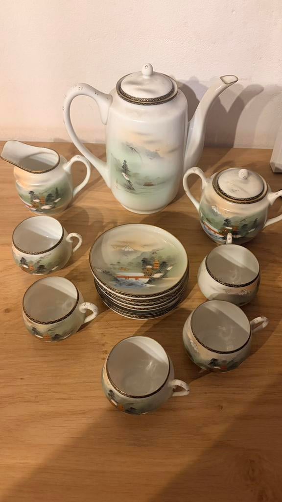 Service en porcelaine japonais peint a la main, Enlèvement