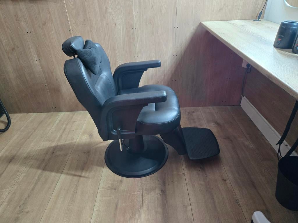 Wenkbrauw stoel | Epileer stoel, Huis en Inrichting, Fauteuils, Ophalen