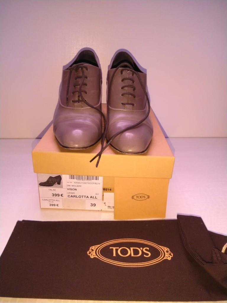 Tod's ledere veterschoenen met hak, Kleding | Dames, Schoenen, Ophalen, TOD's, Zo goed als nieuw, Schoenen met hoge hakken