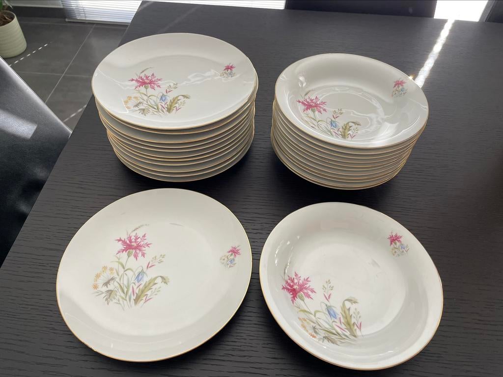 12 platte en 12 diepe bordenMitterteich Bavaria, Antiek en Kunst, Antiek | Servies los, Ophalen