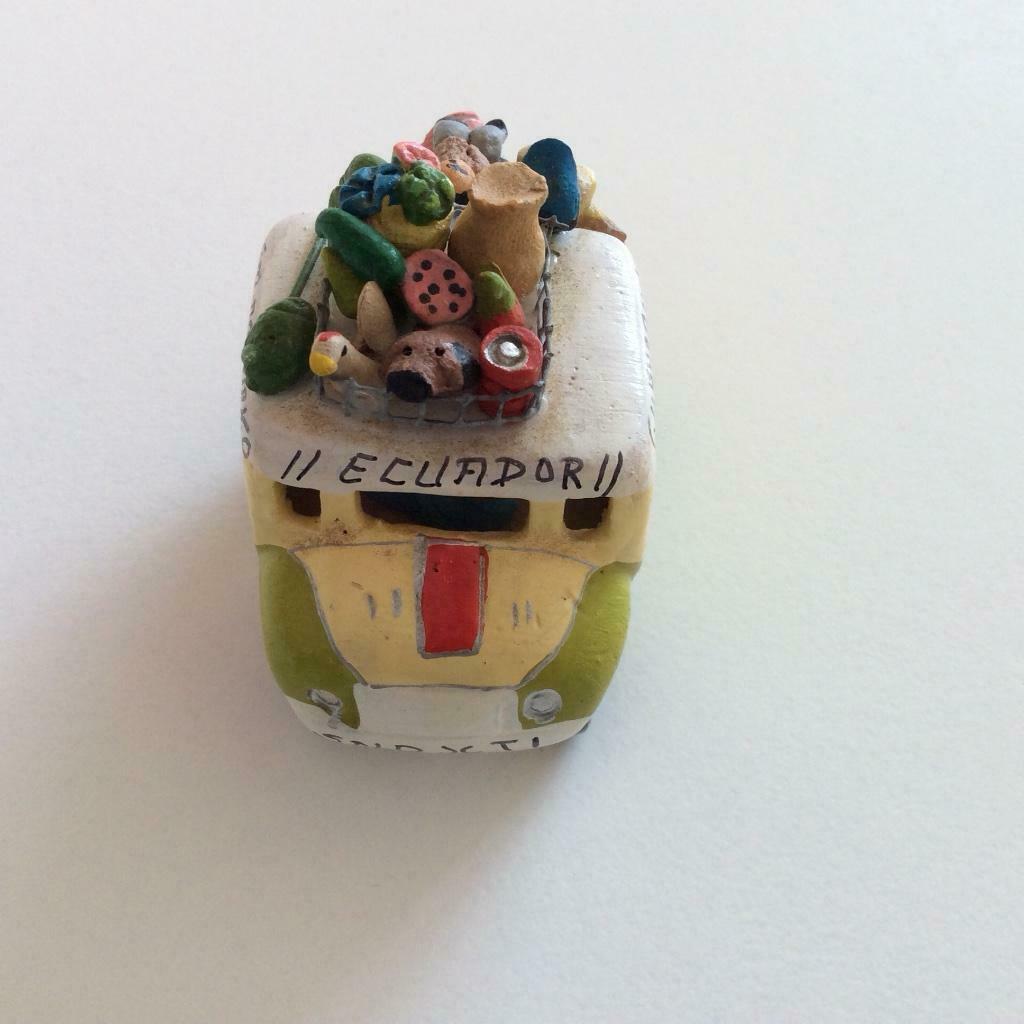 Miniatuur busje ECUADOR, Ophalen, Zo goed als nieuw