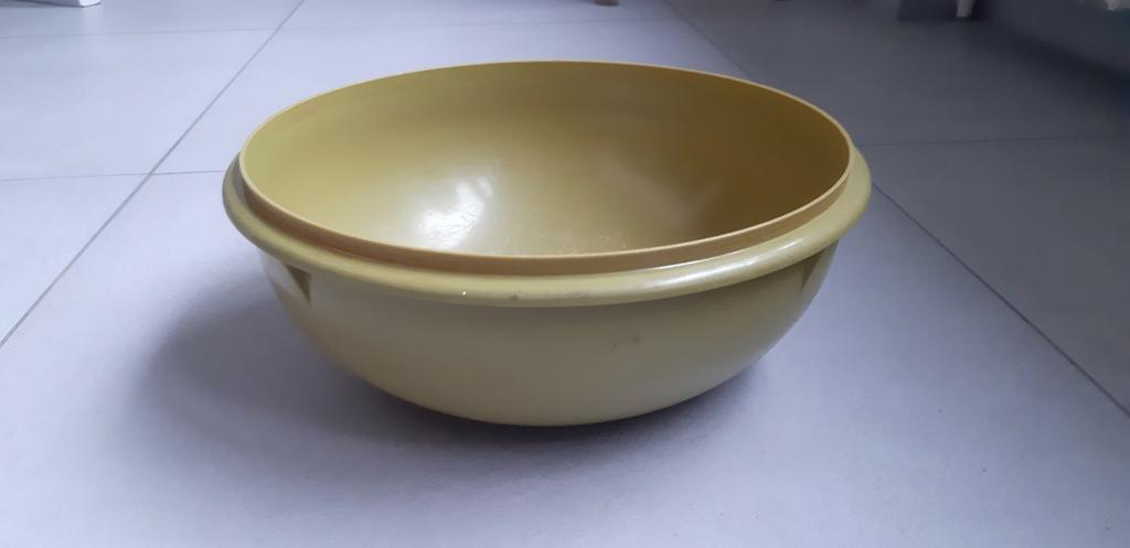 Grote tupperware kom met deksel, Ophalen, Gebruikt, Groen, Bak of Kom