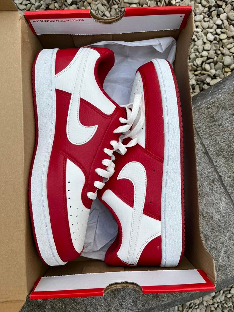 Chaussure nike rouge et blanc, Ophalen, Wit, Zo goed als nieuw, Sneakers