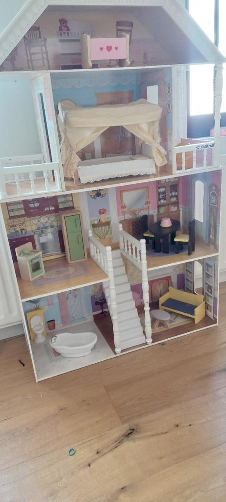 Houten poppenhuis met meubels, Kinderen en Baby's, Speelgoed | Poppenhuizen, Ophalen, Poppenhuis