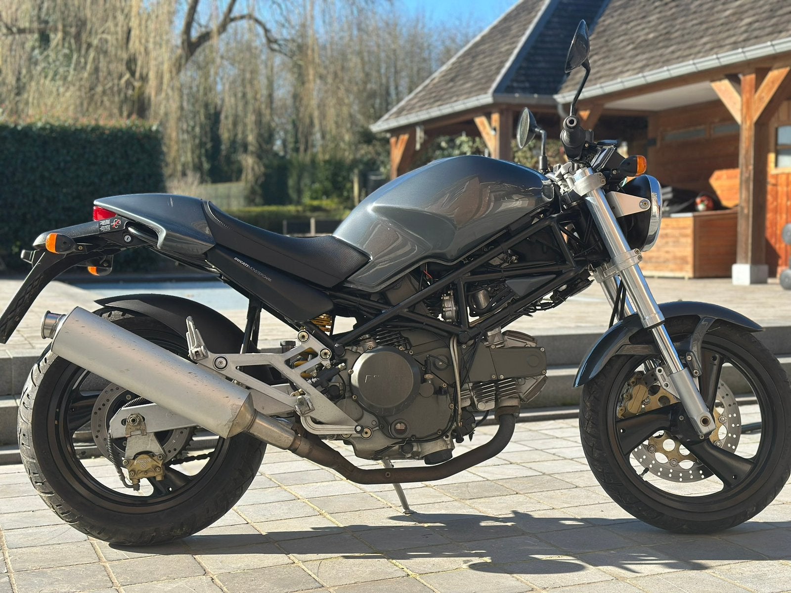Ducati Monster 600, Ophalen