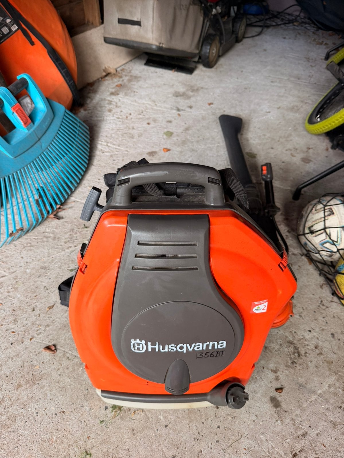 Husqvarna ruggedragen bladblazer 356BT, Ophalen, Zo goed als nieuw, Elektrisch, Ruggedragen