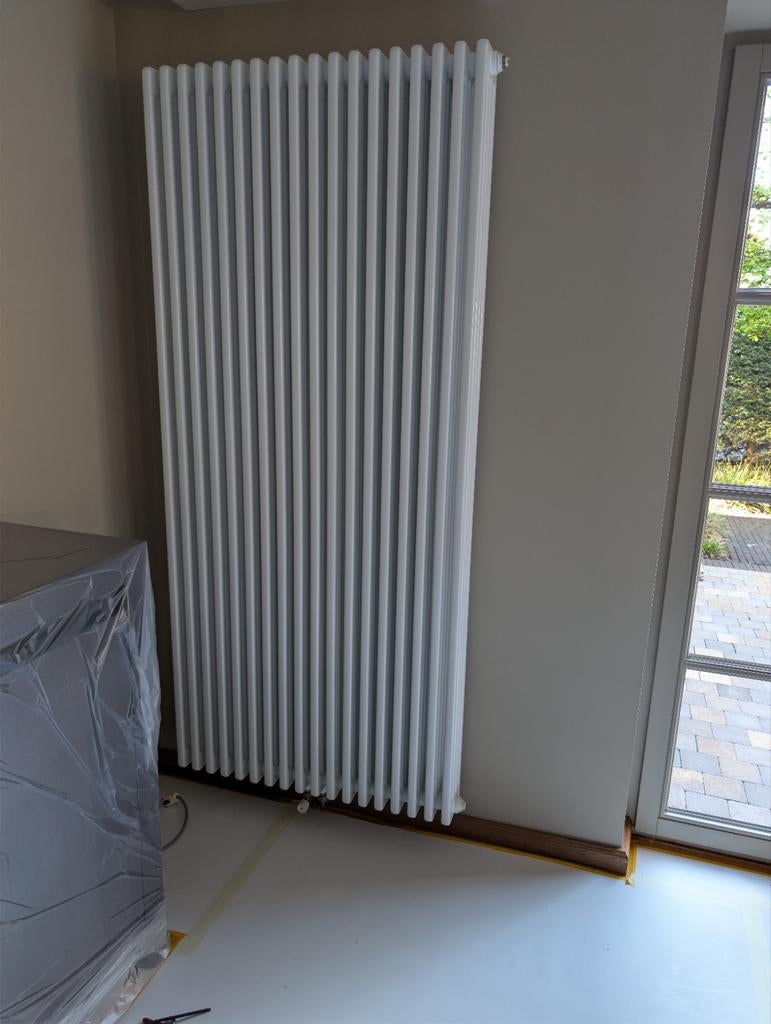 Verticale kolomradiator, Doe-het-zelf en Bouw, Verwarming en Radiatoren, Radiator, Ophalen