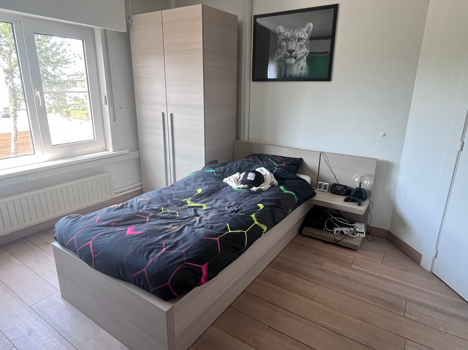 Bed en kleerkast, Huis en Inrichting, Slaapkamer | Complete slaapkamers, Ophalen, Gebruikt, Eenpersoons, Modern