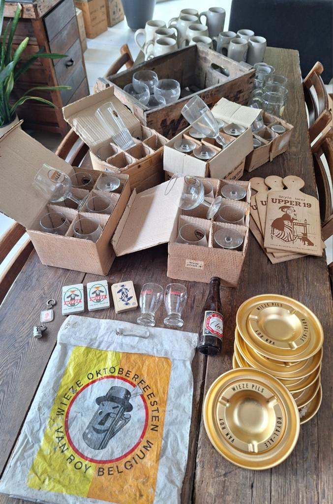 Ruim lot Wieze Van Roy bieren en oktoberfeesten, Verzamelen, Ophalen of Verzenden