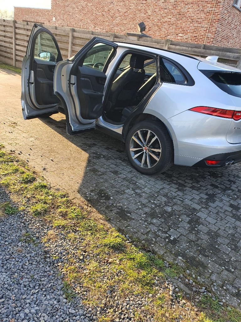 Jaguar F-Pace van 2018 R-Sport Full option !, Auto's, Jaguar, Automaat, Leder, Diesel, Particulier