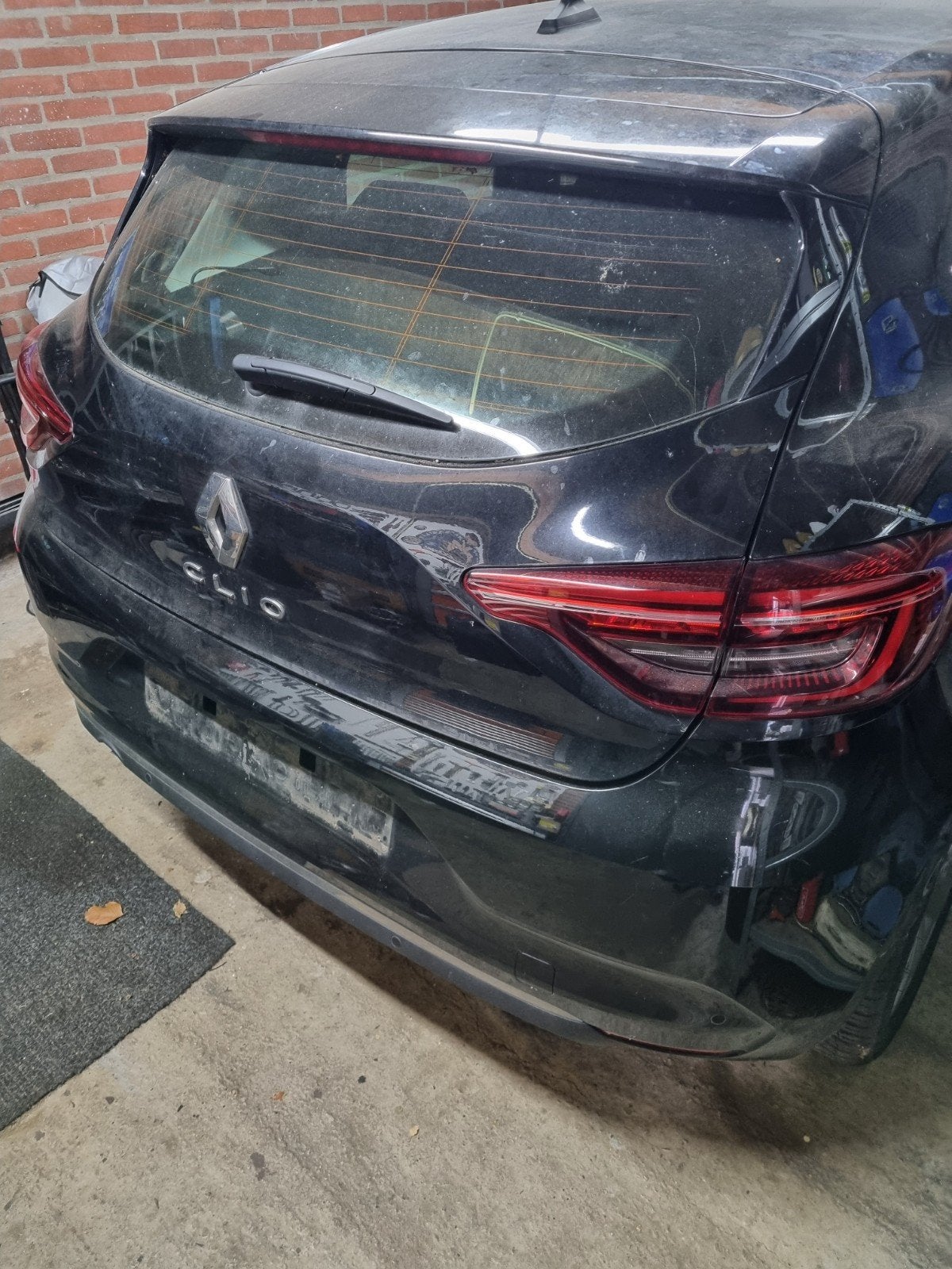 Renault clio v  achterklep achterbumper, Auto-onderdelen, Ophalen of Verzenden, Achter, Renault, Bumper