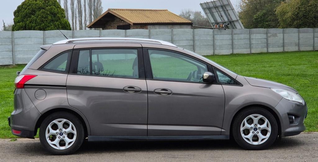 Ford grand c max 16tdci 195mkm 7places 4200€, Autos, Euro 5, 7 places, Boîte manuelle, 5 portes