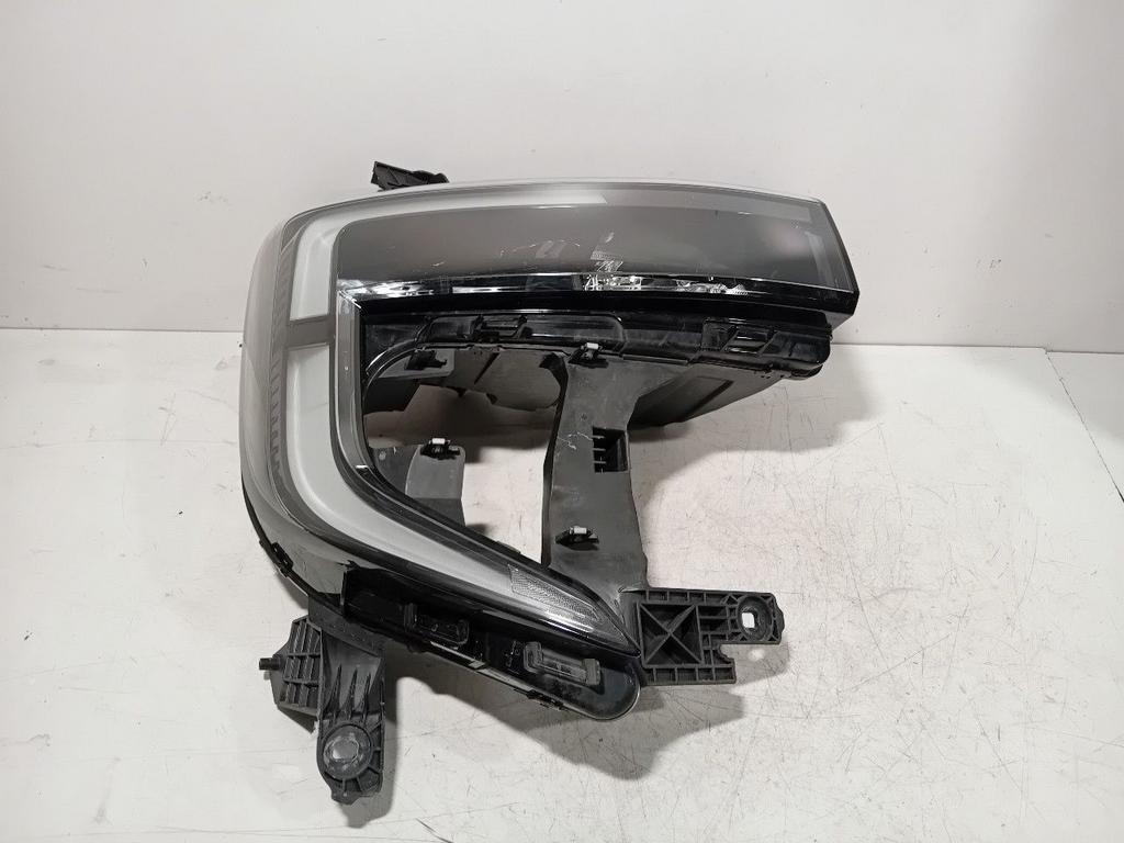 Koplamp rechts Renault Master, Onderdelen@venauto.nl, Van der Ven Autorecycling B.V., Gebruikt, Ettenseweg 76, 4706 PB Roosendaal, The Netherlands