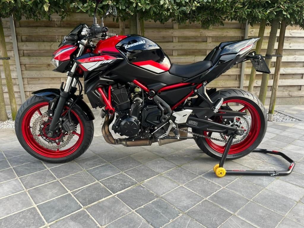 kawasaki z650 **sportpakket**35kw**2/2024**10000km**, 2 cilinders, Nieuw, 649 cc, Bedrijf