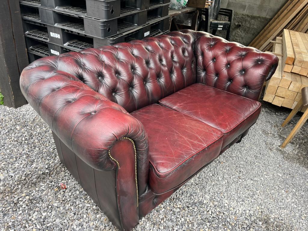 Salon 2 place chesterfiedl, Chesterfield, Comme neuf, Enlèvement, Cuir