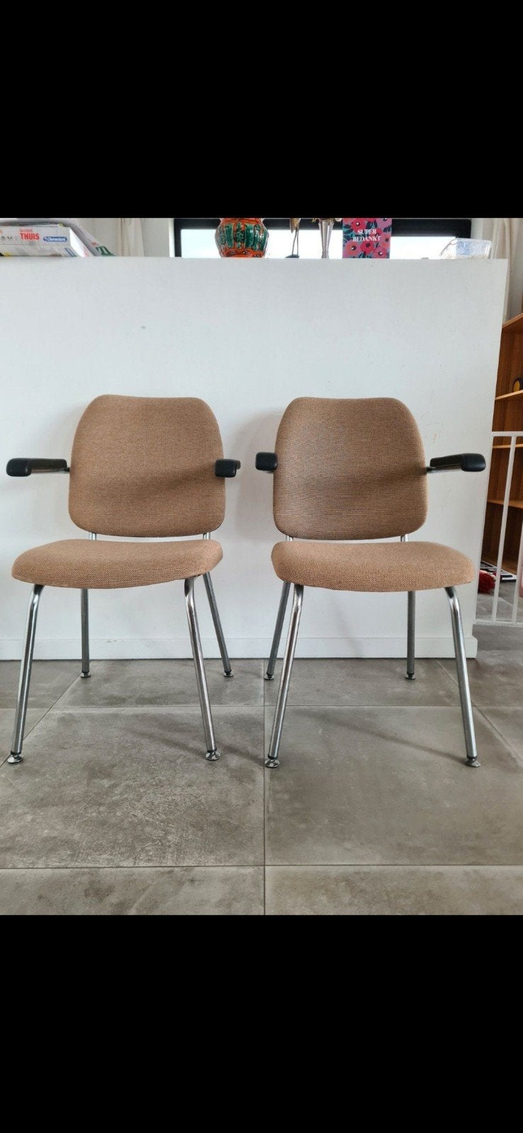 2 leuke stoelen, Ophalen