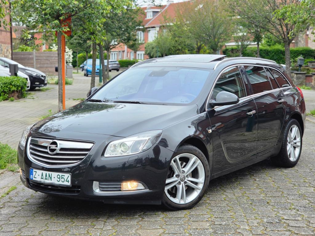 OPEL INSIGNIA 2.0 CDTI AUTOMATIQUE FULL FULL OPTIONS, Cuir, Euro 5, Entreprise, Entretenue par le concessionnaire