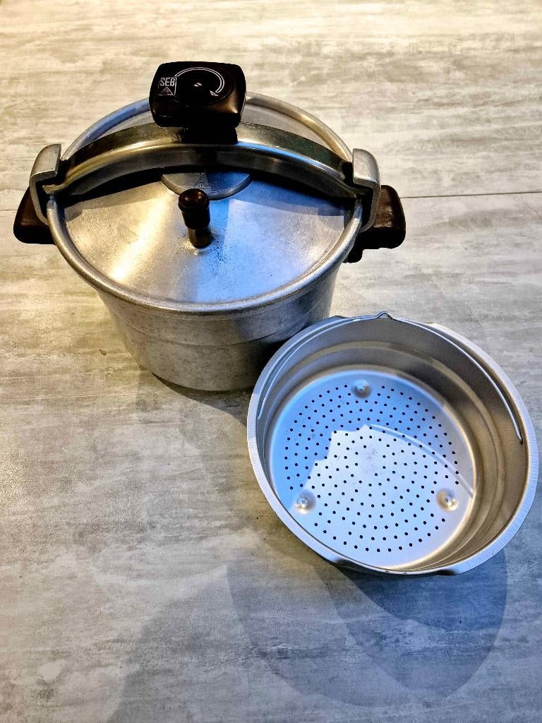 SEB snelkookpan van 8 liter, Huis en Inrichting, Keuken | Potten en Pannen, Ophalen, Kookpan of Snelkookpan