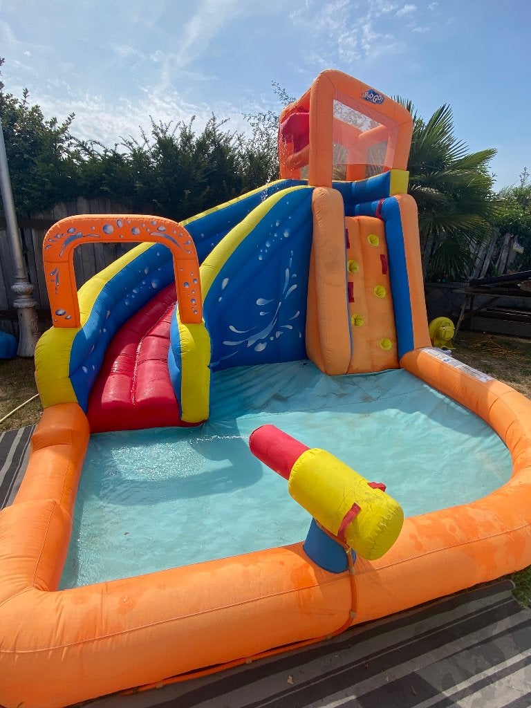 Waterglijbaan, springkasteel met blower, Ophalen, Zo goed als nieuw