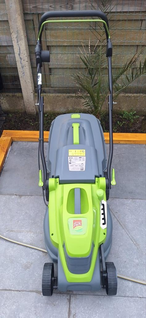 Nieuwe elektrische tuinmaaier van 1600 watt van Central Park, Ophalen, Central Park, Elektrische grasmaaier, Nieuw