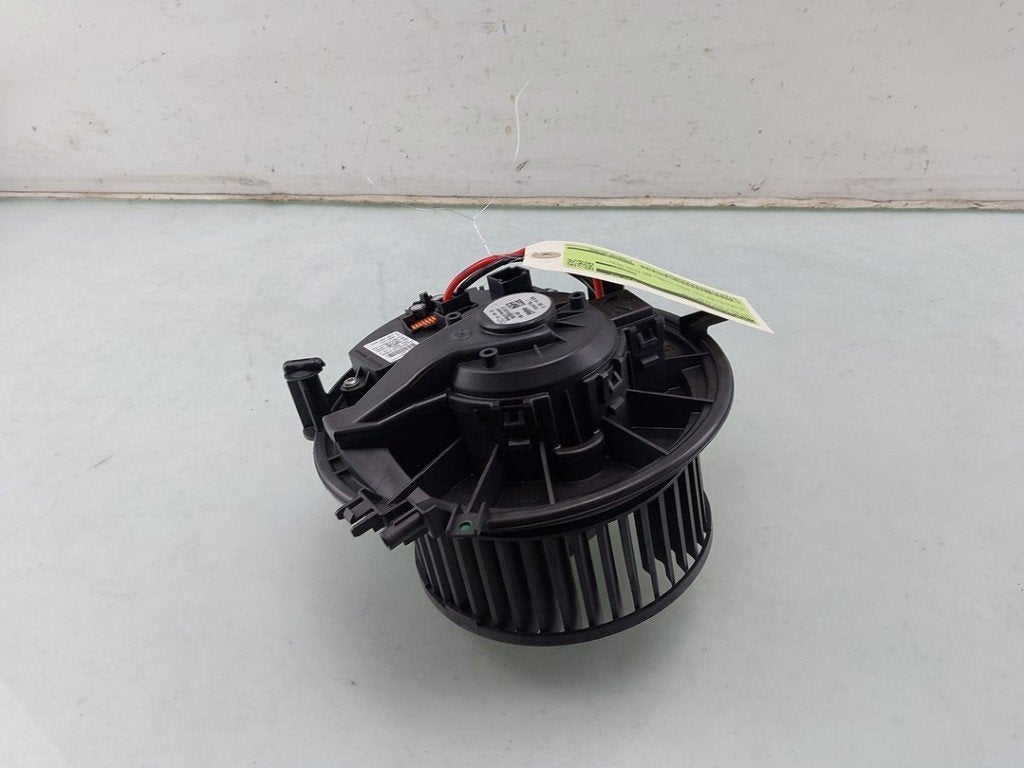 VENTILATEUR RADIATEUR MOTEUR Golf VII Variant (AUVV), Volkswagen, Valeo, Utilisé, 100, rue de Courcelles
75017  Paris, FR
